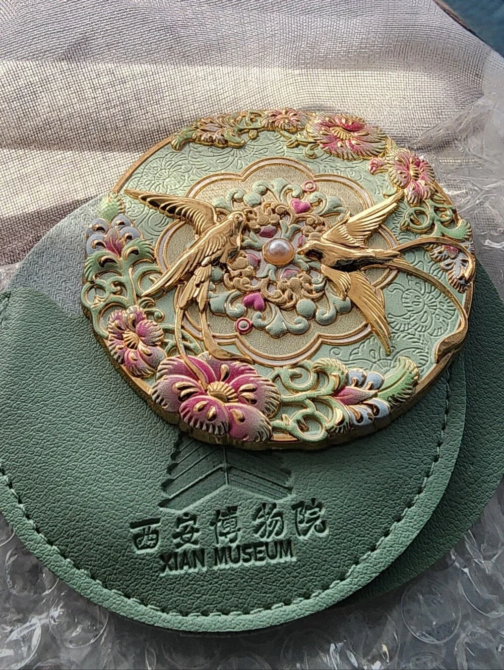 Xian Museum Gold-Tone Compact Mirror in Mint and Pink
